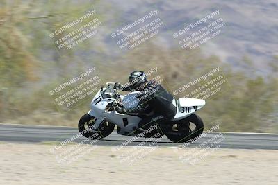 media/Apr-20-2025-CVMA (Sun) [[39090e8767]]/Race 9-Formula LW Twins Shootout/